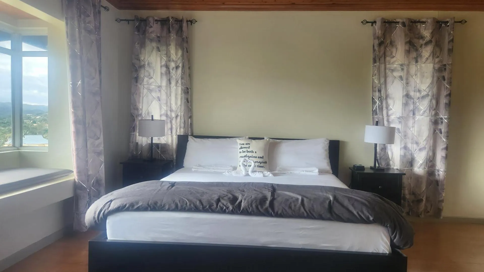 Beautiful Battersea Lodge Mandeville 0*,